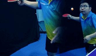 横拍初学者的正手打法,横拍正手正确握拍方法