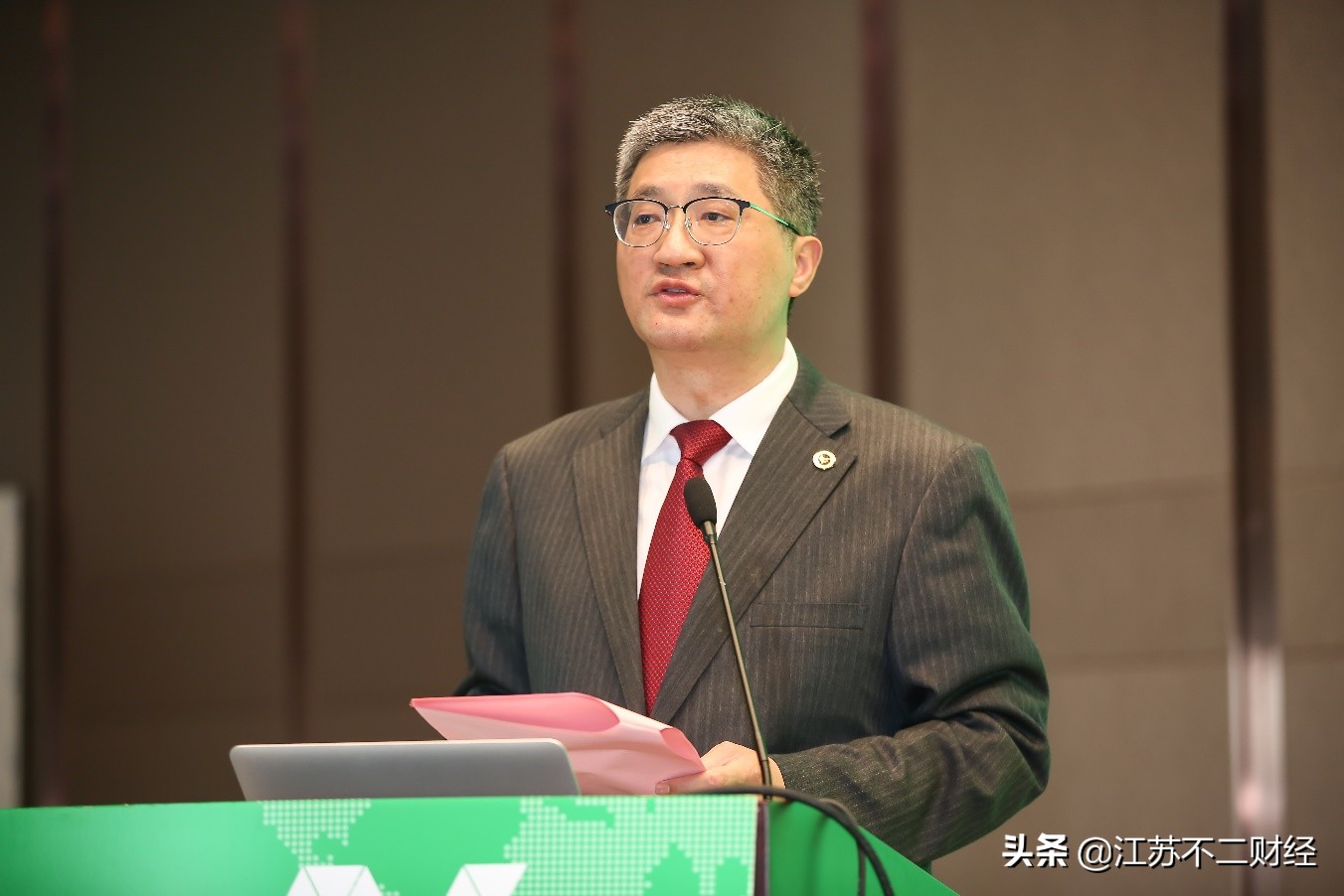 专家共议沪港合作新发展,专家建言以国际合作共促兰炭发展