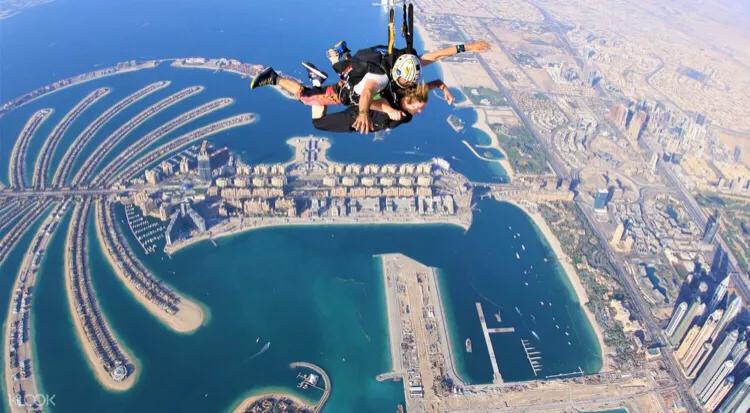 迪拜怎么玩才能玩得开心,暑假如何去迪拜