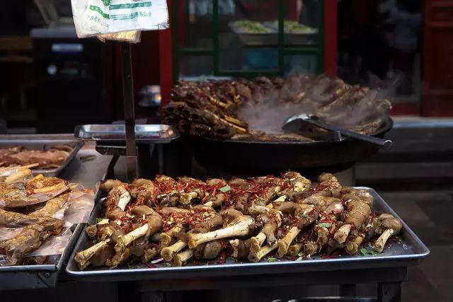 中国最著名十大小吃街及特点美食,中国夜市十大小吃街排行榜