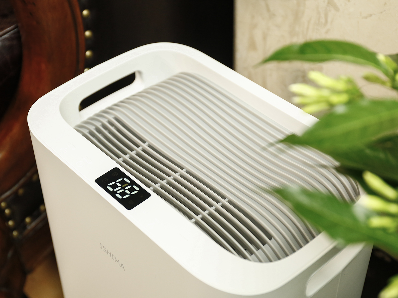 在这难受的黄梅天里，拥有伊岛*湿机除**是一种幸福