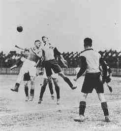 踢最臭的球，挣最多的钱，连足行健也拯救不了的今古传奇——男足