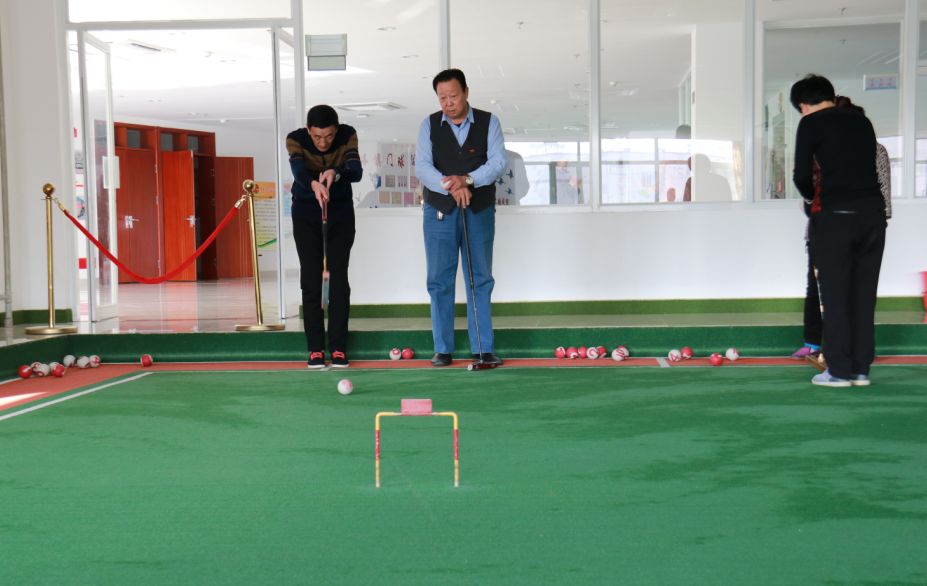 老同学演绎不老青春,老同学深情演绎青春