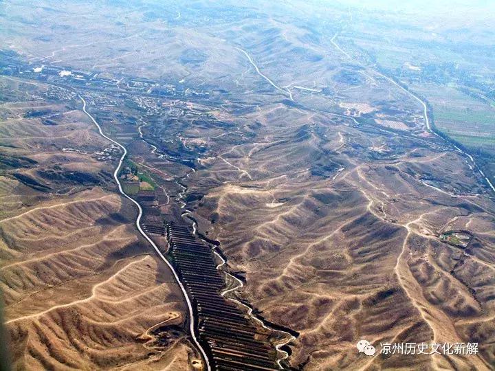 趣说《凉州词》3：有人一听凉州曲，直言天下将大*乱动**