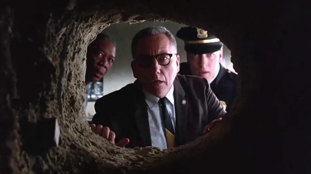 逃出生天游戏致敬肖申克的救赎,肖申克的私人监狱