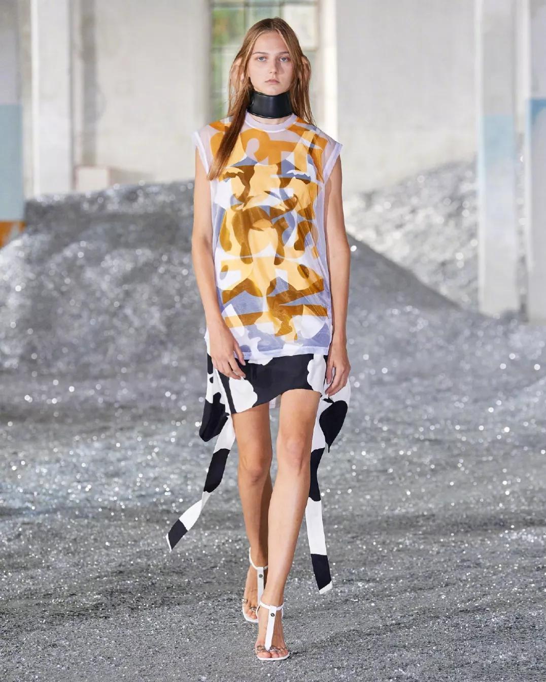 burberry2023女装,burberry2022春夏女装秀