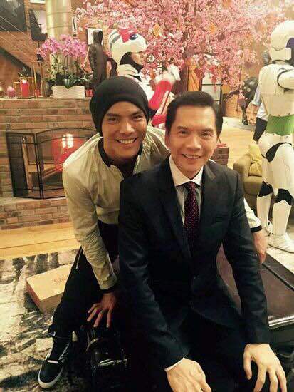 向佐健身励志视频,向佐西装腹肌