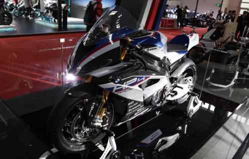 比奔驰S还贵的摩托车是什么样？带你走进2019北京摩托车展