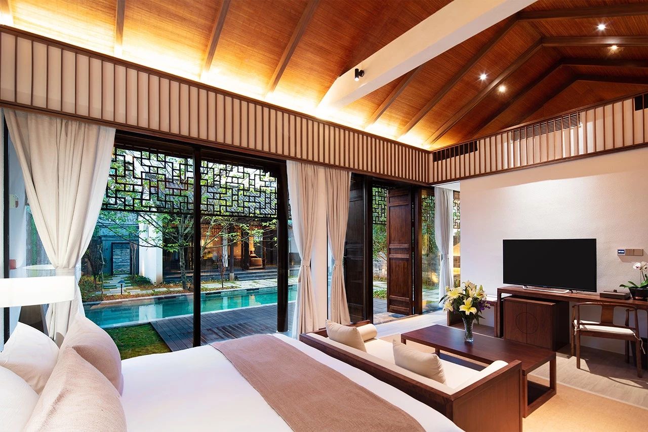 闃虫湐棣欐鍗庤嫻搴﹀亣閰掑簵,棣欐鍗庤嫻閰掑簵闃虫湐