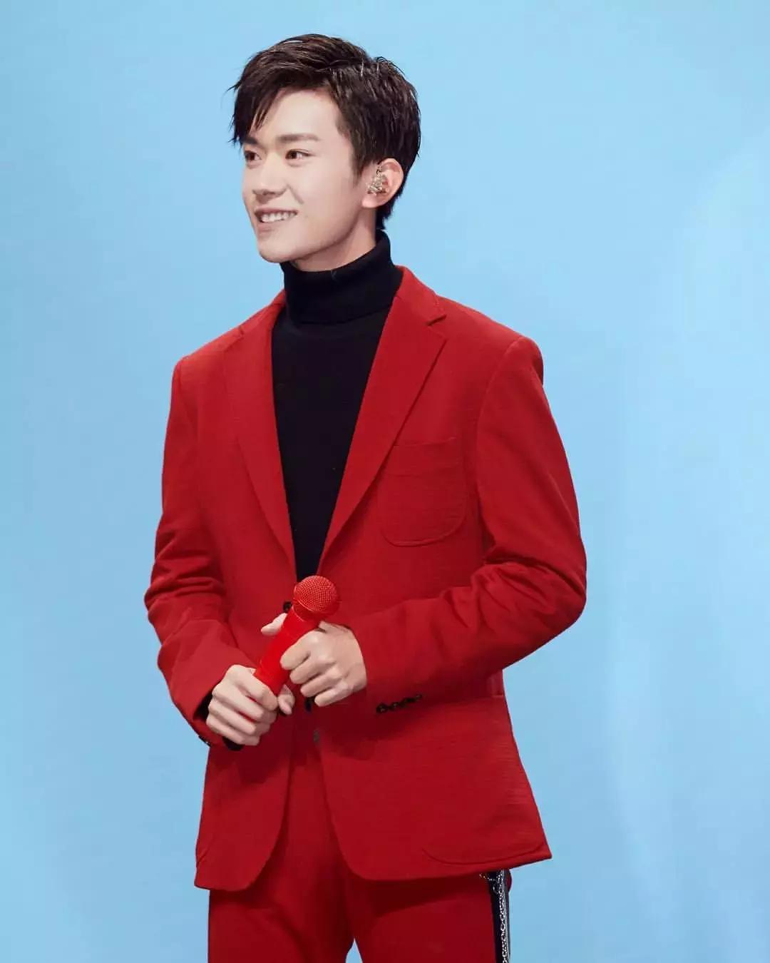 易烊千玺为什么这么吸引人,十七岁的易烊千玺经历了什么