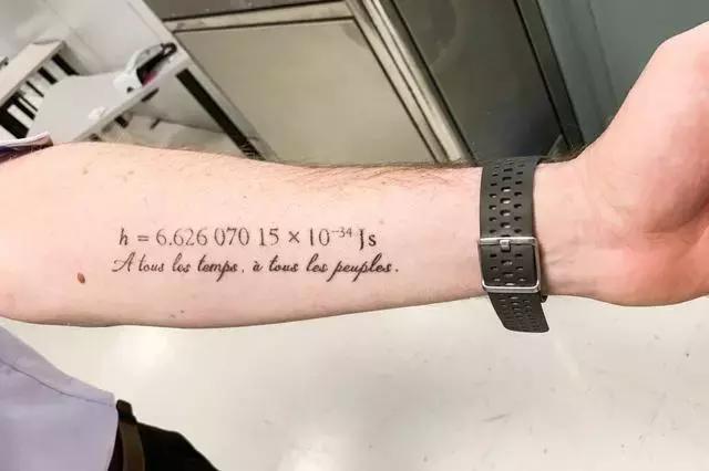 定义“千克”的仪器不准了！11月16日国际千克原器退役