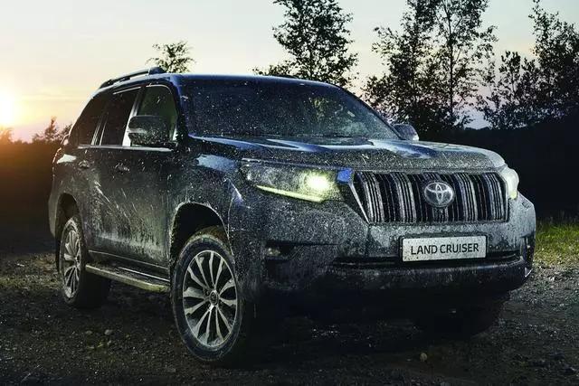 丰田霸道2020款3.5顶配,丰田霸道中规版8万公里