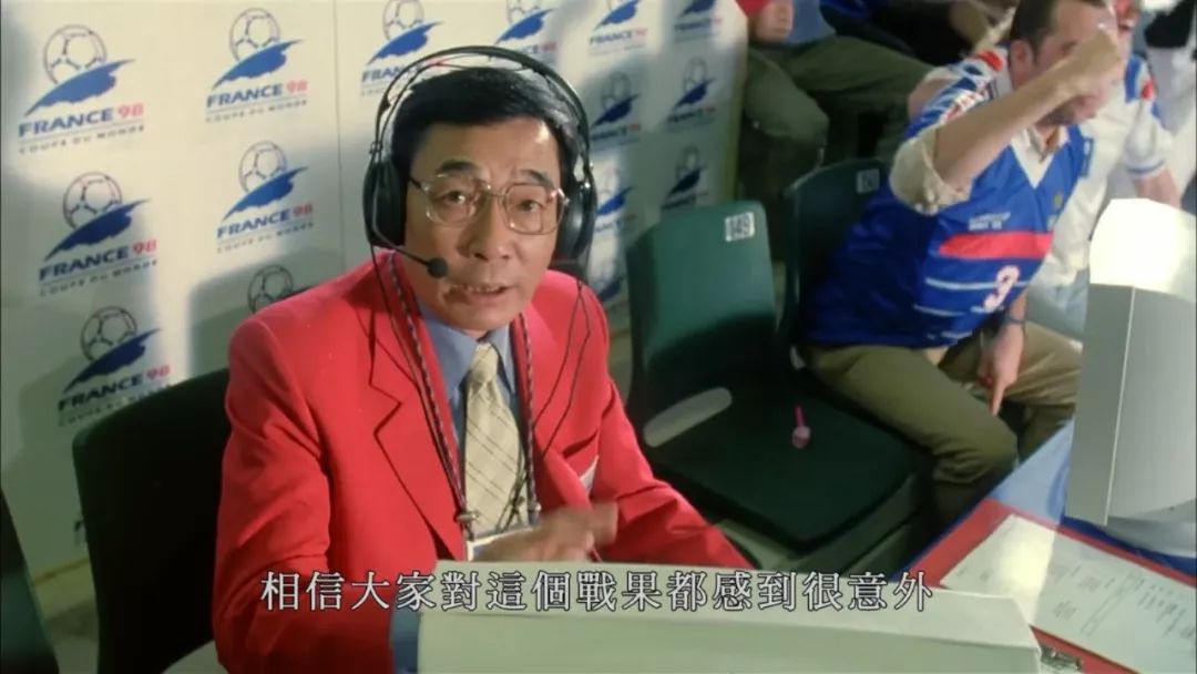 古惑仔牧师脚踢靓坤吓退乌鸦,靓坤霸气出场叱咤风云