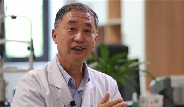 河南资深眼科专家陈刚的光明新使命：培养更多眼科人才