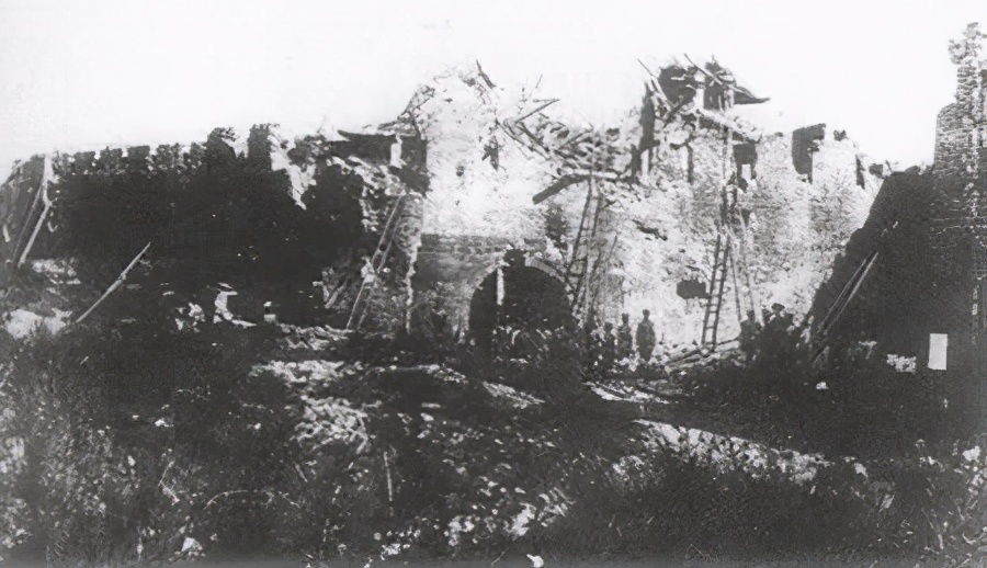 李云龙和陈赓谁指挥水平高,李云龙有陈赓厉害吗