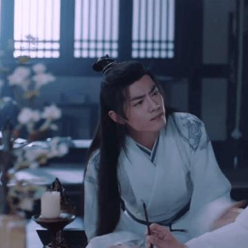 肖战绝世侧颜,肖战绝美回眸