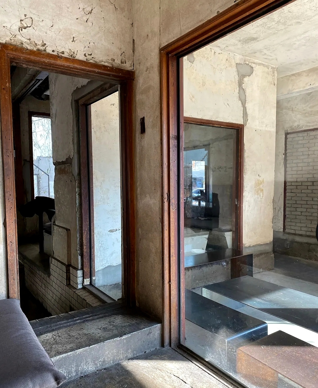 韩国网红设计师，把旧厂房改导致咖啡烘焙店，开这样的店真幸福