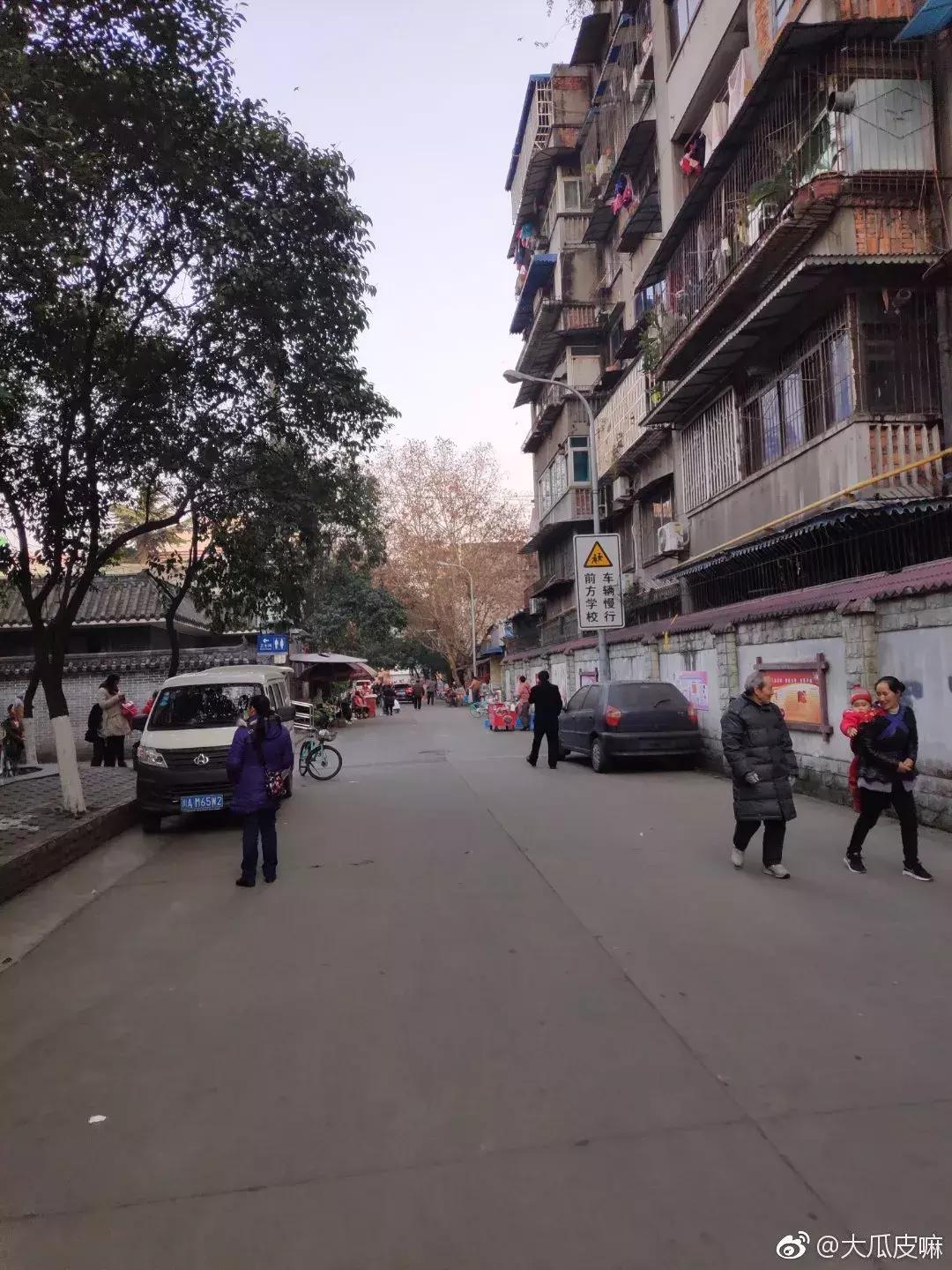 成都美食美景攻略,成都特点美食推荐地方在哪里