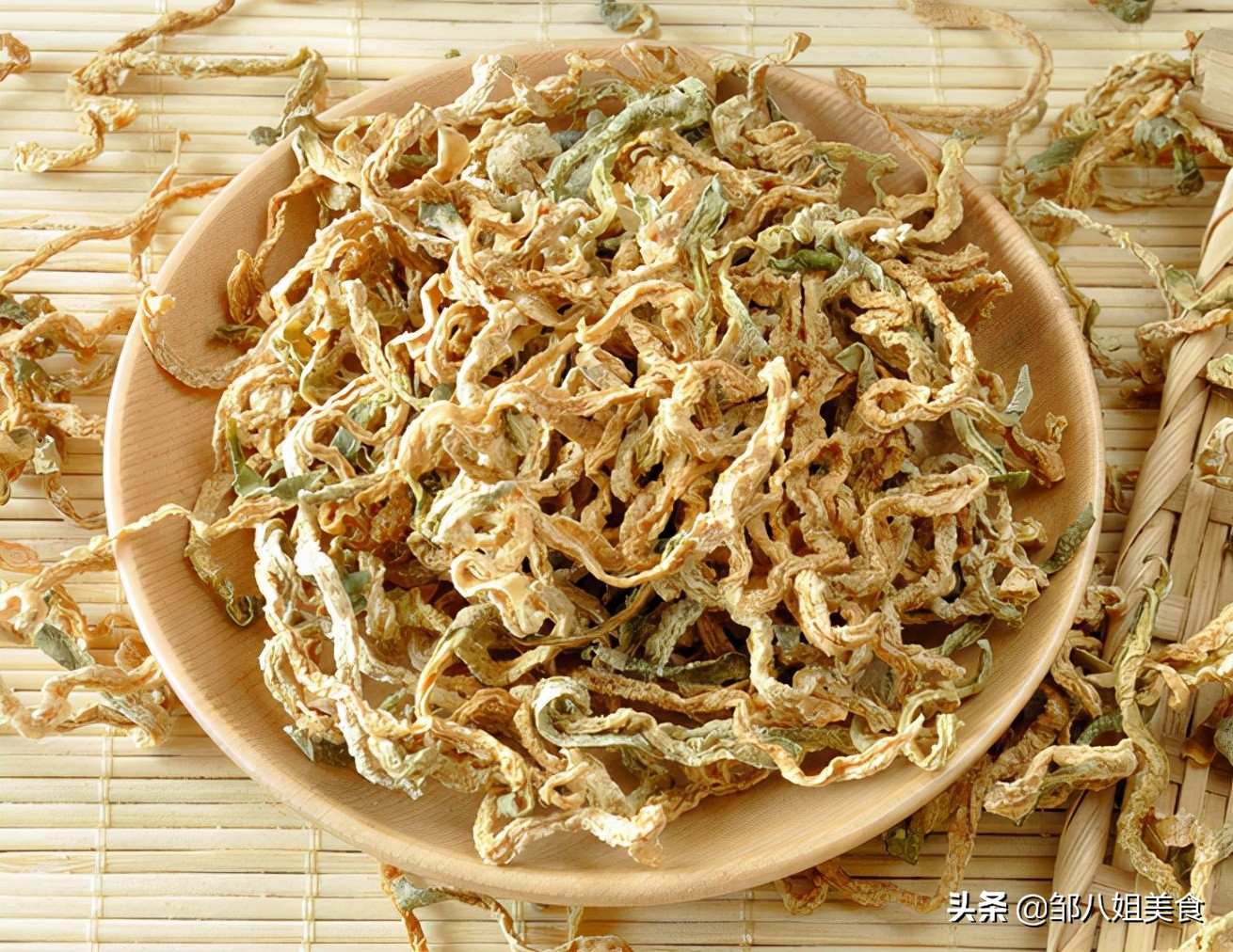 冬天晒萝卜丝的方法,晒干萝卜丝冬天怎么吃