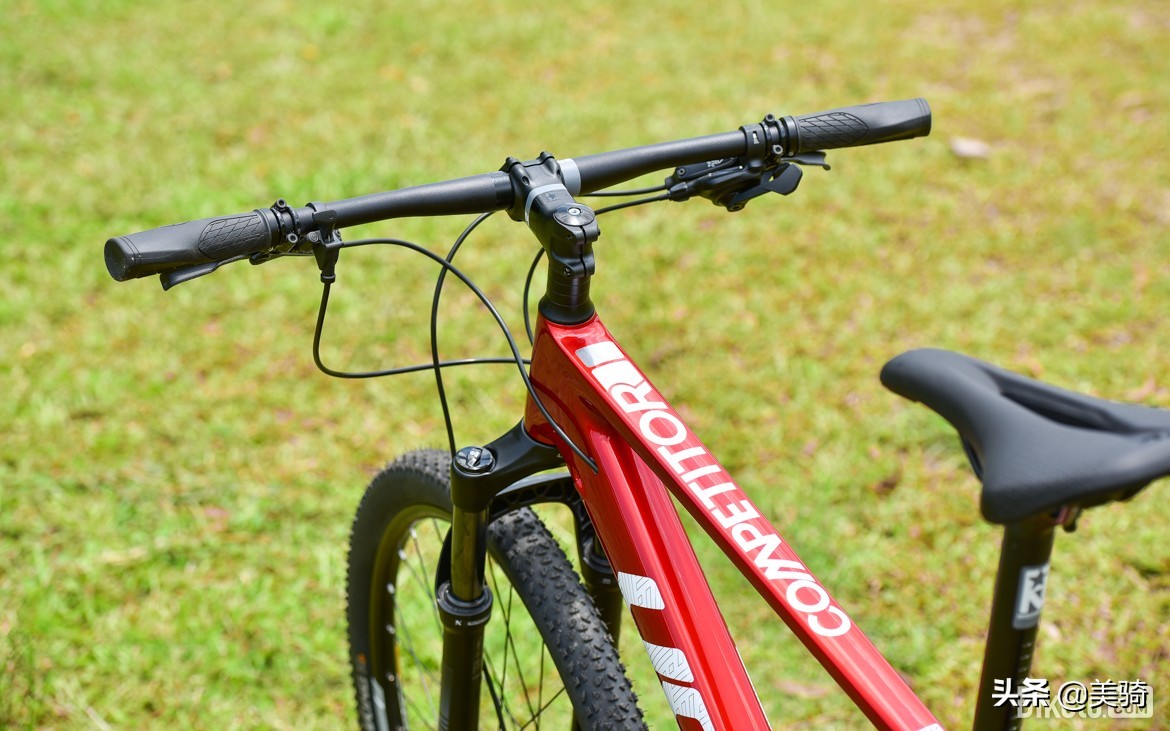 ucc竞争者race测评,万元以下碳纤维山地车