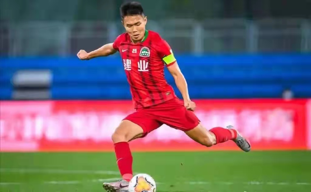 远去了鼓角争鸣,远去了刀光剑影黯淡了鼓角争鸣