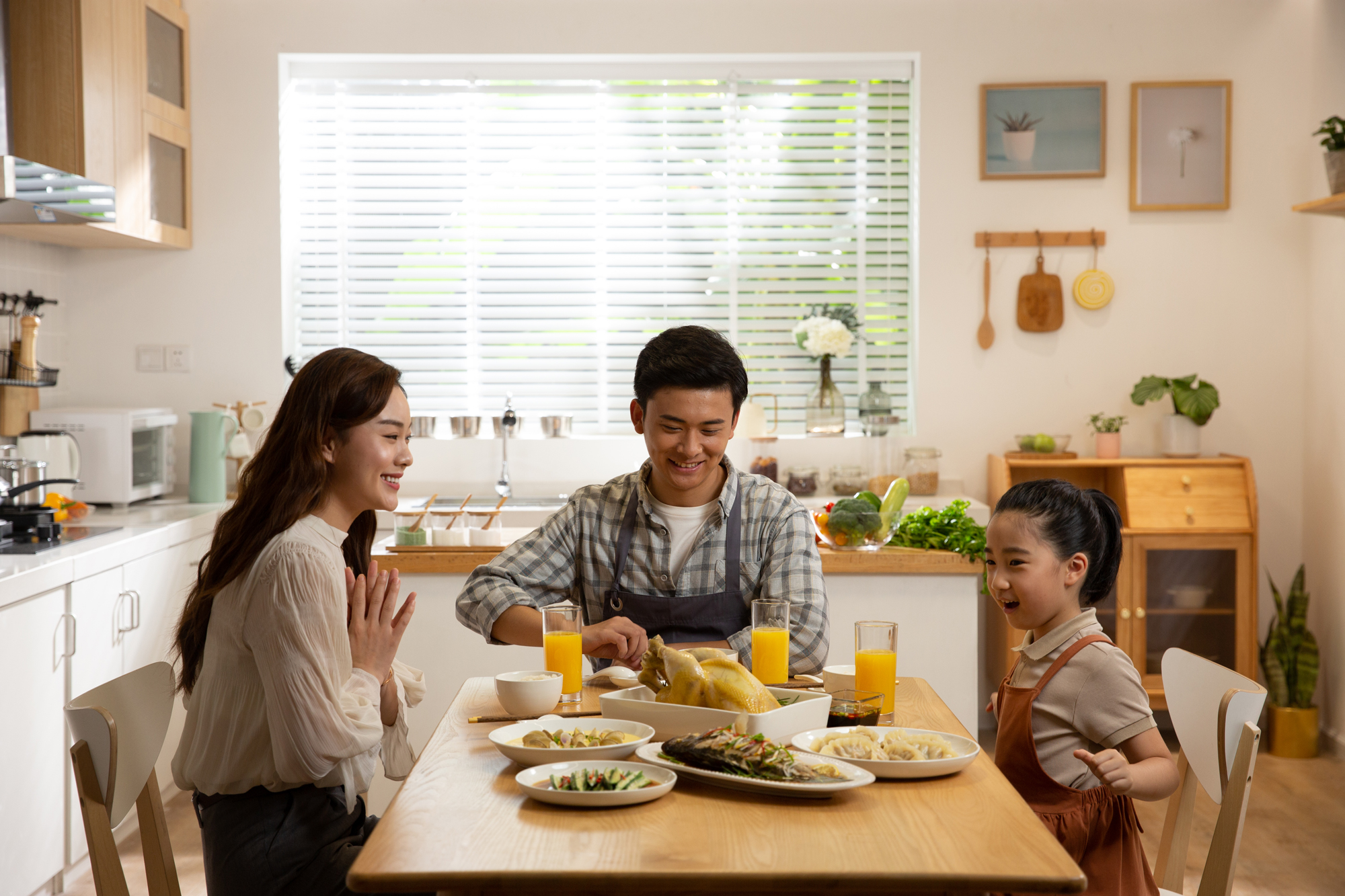 鲜活水，蒸健康才真美味——德意“鲜活水蒸箱”纯蒸系列领衔上市