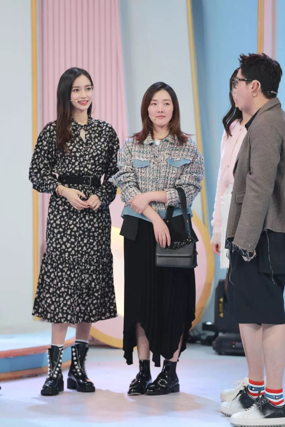 杨颖跟范丞丞同框的照片,杨颖和范丞丞摆pose