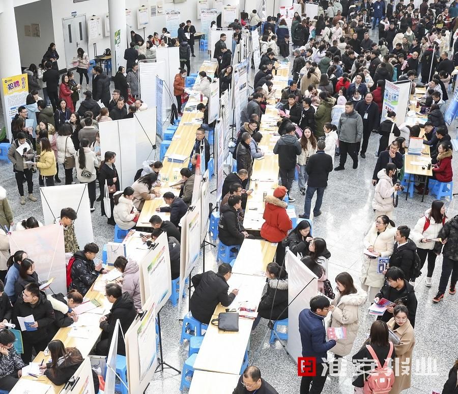 人社局三措施助力大学生就业创业,助力10万大学生创业就业