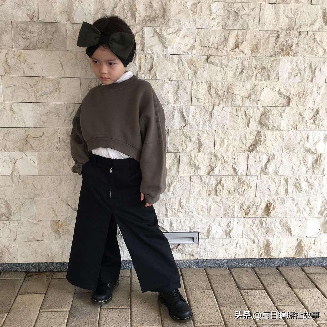 日系的童话少女，童装的盐系，大地色系的时尚打开方式