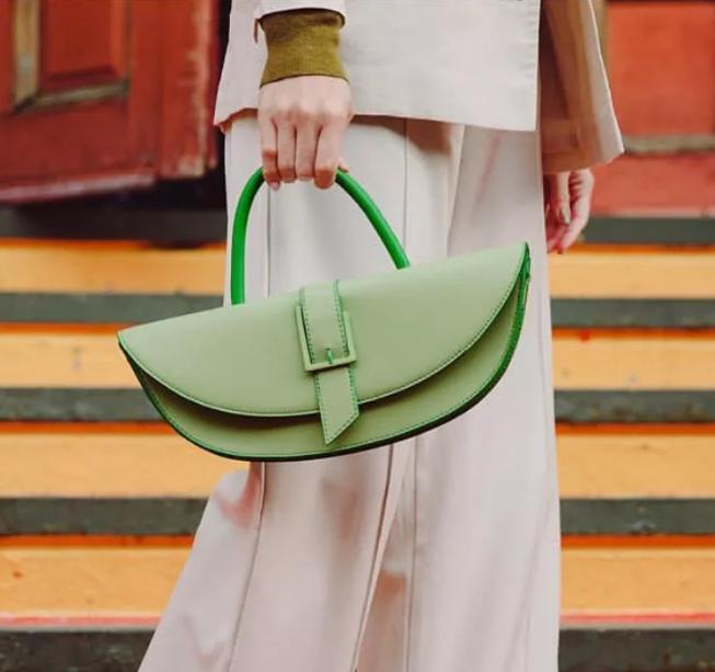 小ck和小mk哪个档次高,小ck和ck是同一个档次吗