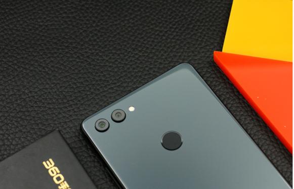 性价比最高1000元全面屏手机,当下性价比比较高的全面屏手机