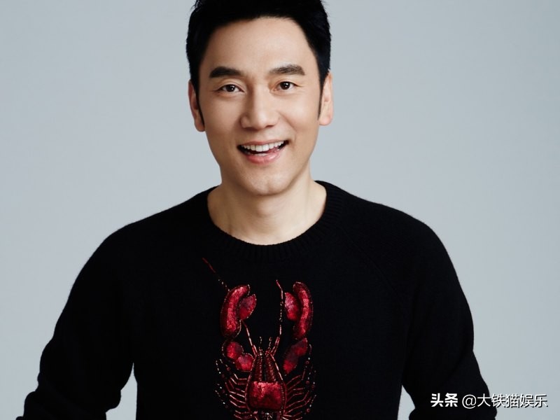 人前是明星背后是资本家,人前是过气明星人后是商业大佬