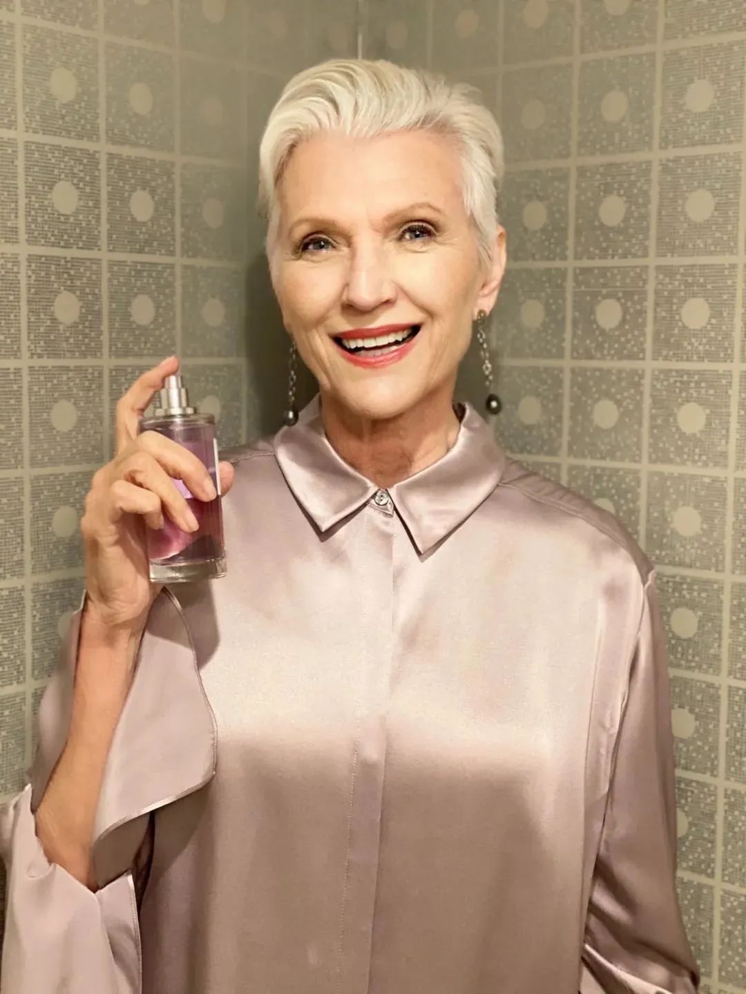 mayemusk有名吗,mayemusk身高