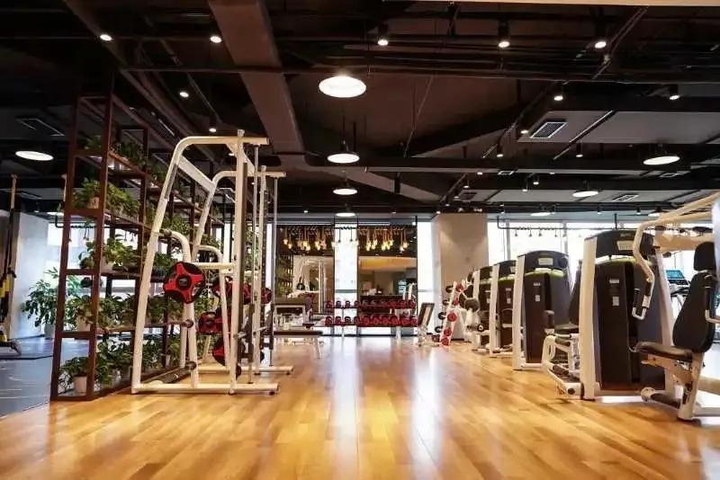 您护人民生命安全，我们愿您身体健康——成都健身机构感恩抗疫天使