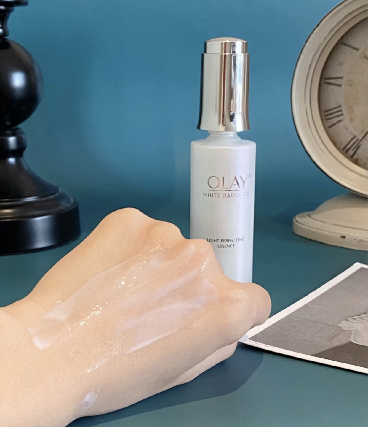 olay和欧莱雅精华怎么搭配使用,欧莱雅美白精华和olay小白瓶测评