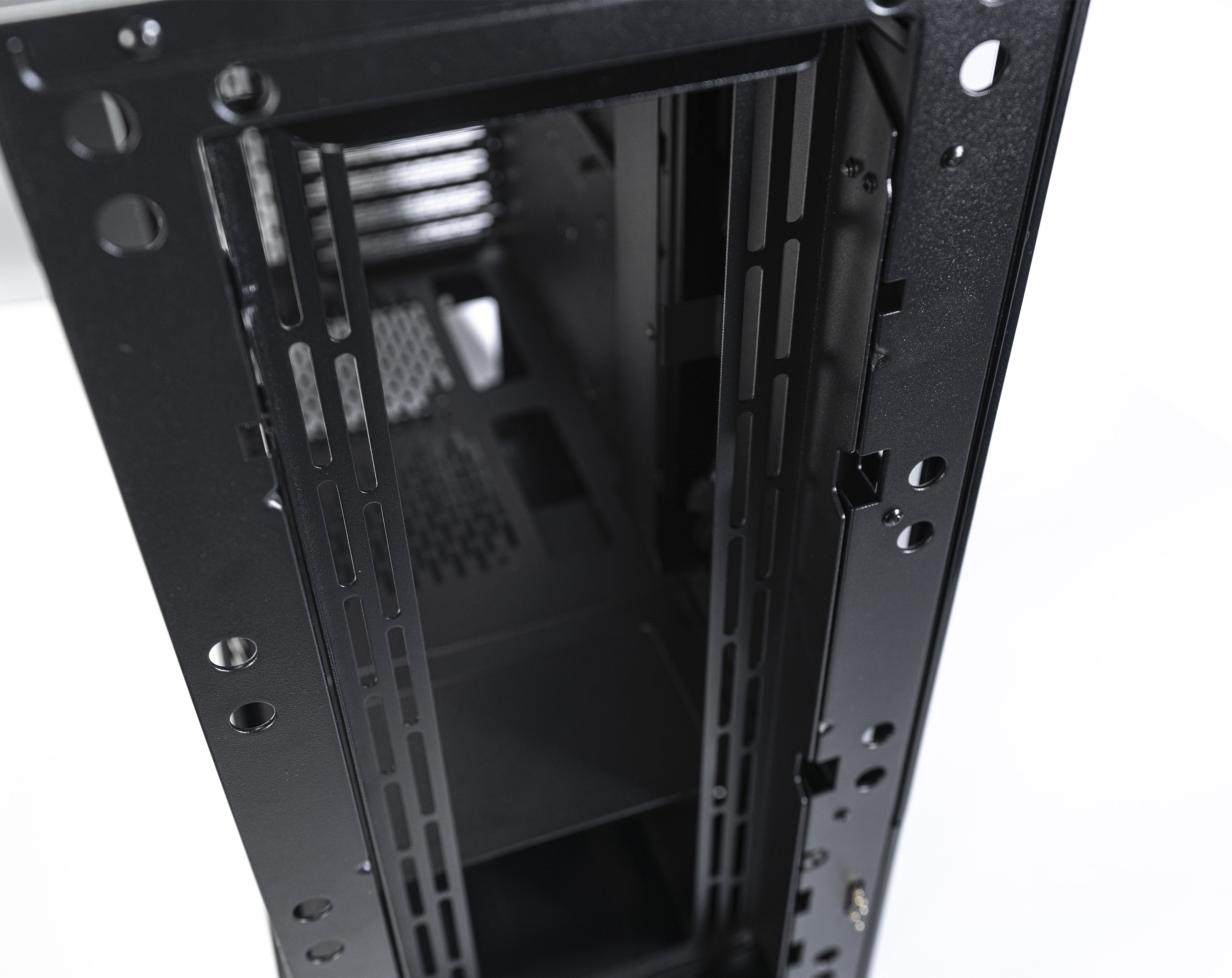 联力鬼斧机箱装机配件推荐,联力鬼斧机箱安装视频