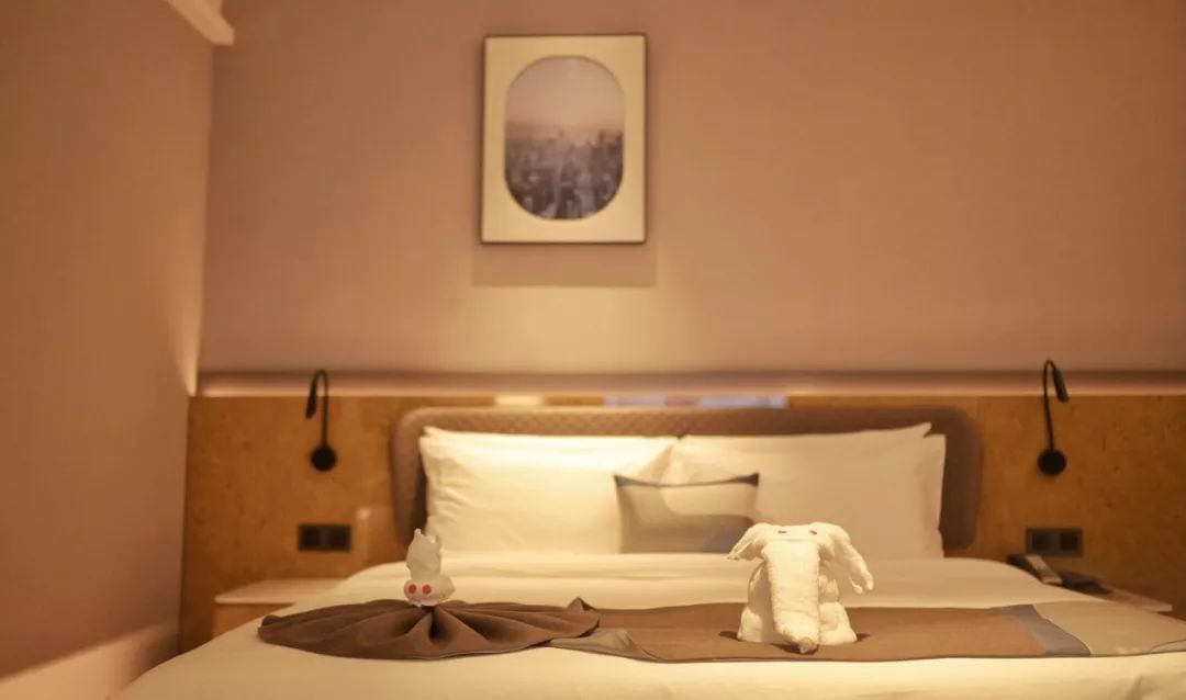 在机场睡觉24小时,在机场等待的6个小时