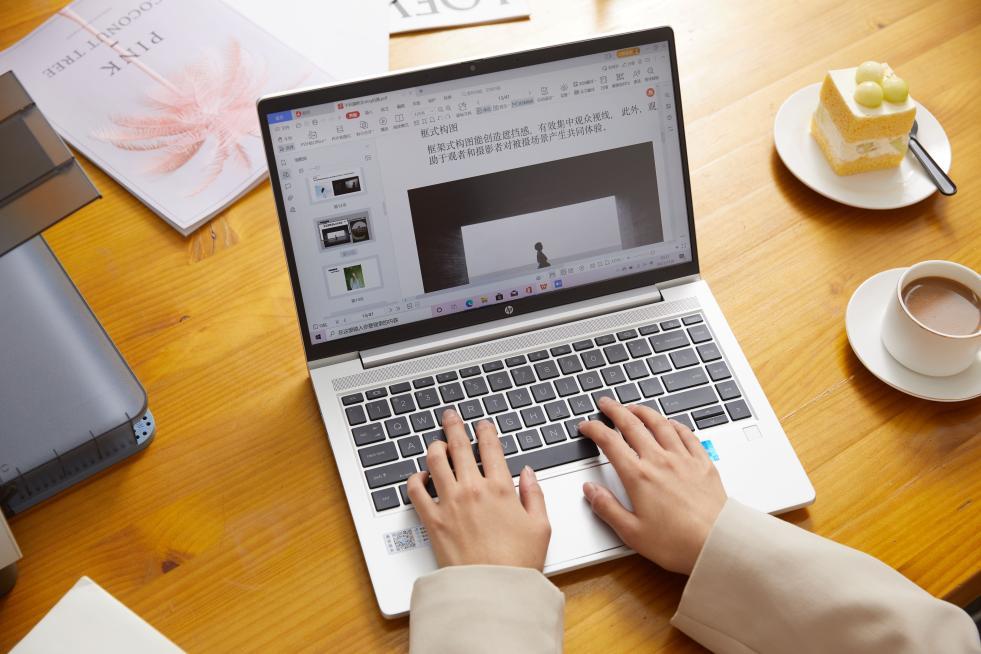 逃离朝九晚五，自由职业者靠什么养活自己？