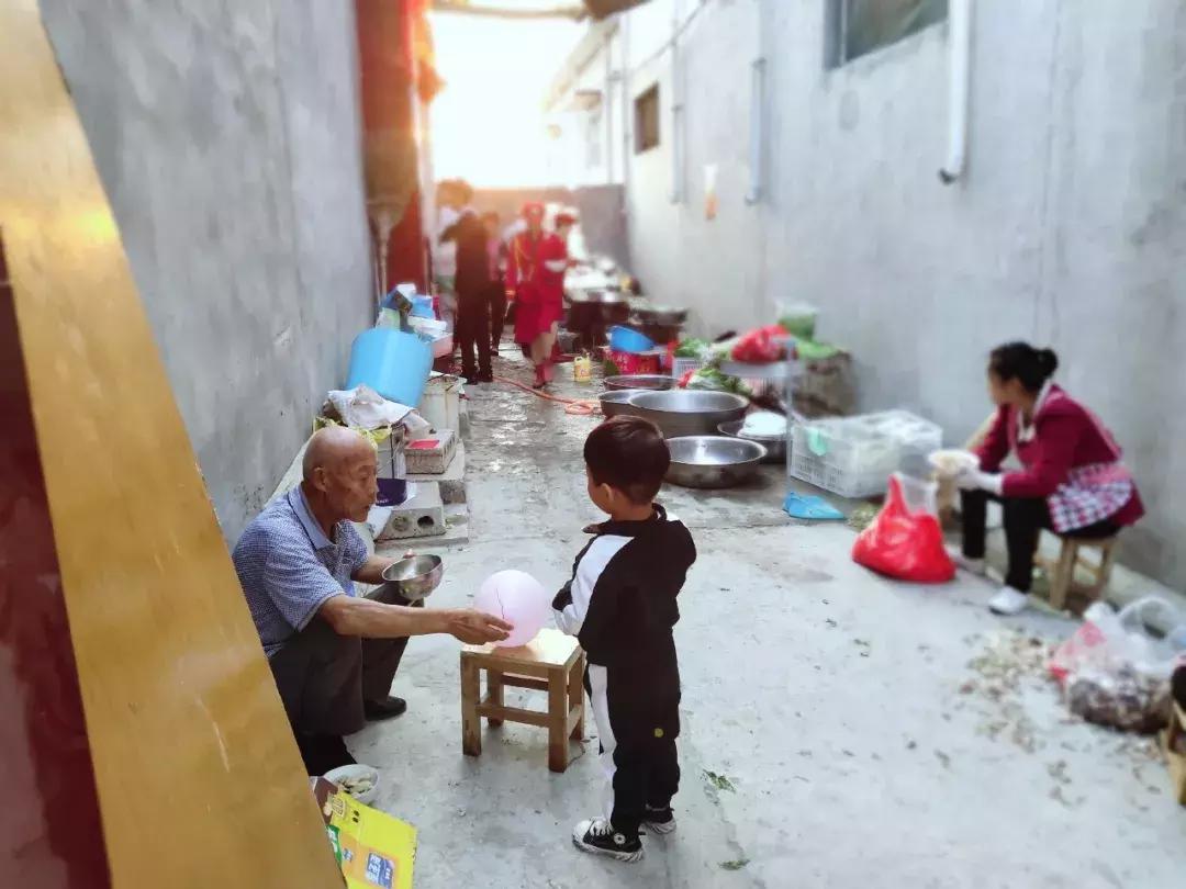 农村结婚给新娘梳头有什么讲究,农村结婚都有哪些讲究