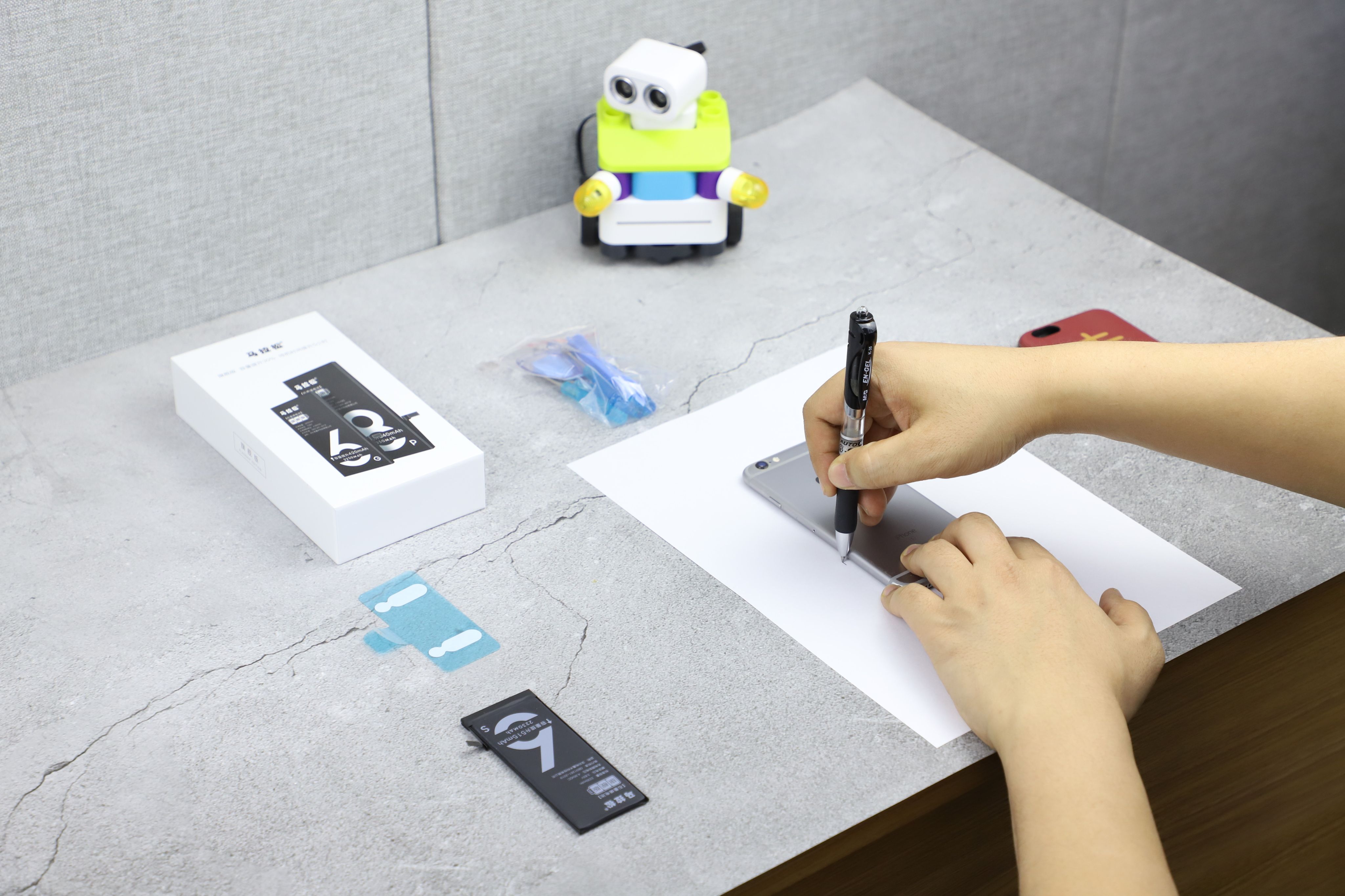 iphone11换电池换哪种好一点,iphone11怎么换电池最省钱