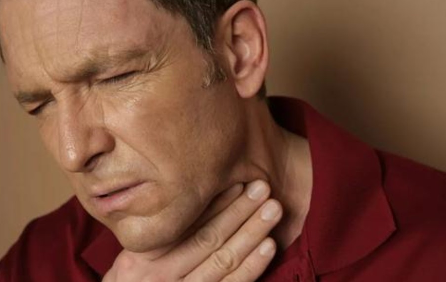 一直反酸水食道有灼烧感消化不良,胃胀胃酸烧心食管反流吃什么药好