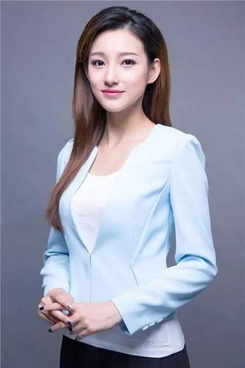央视最美的女主持人李红,央视年轻女主持90后