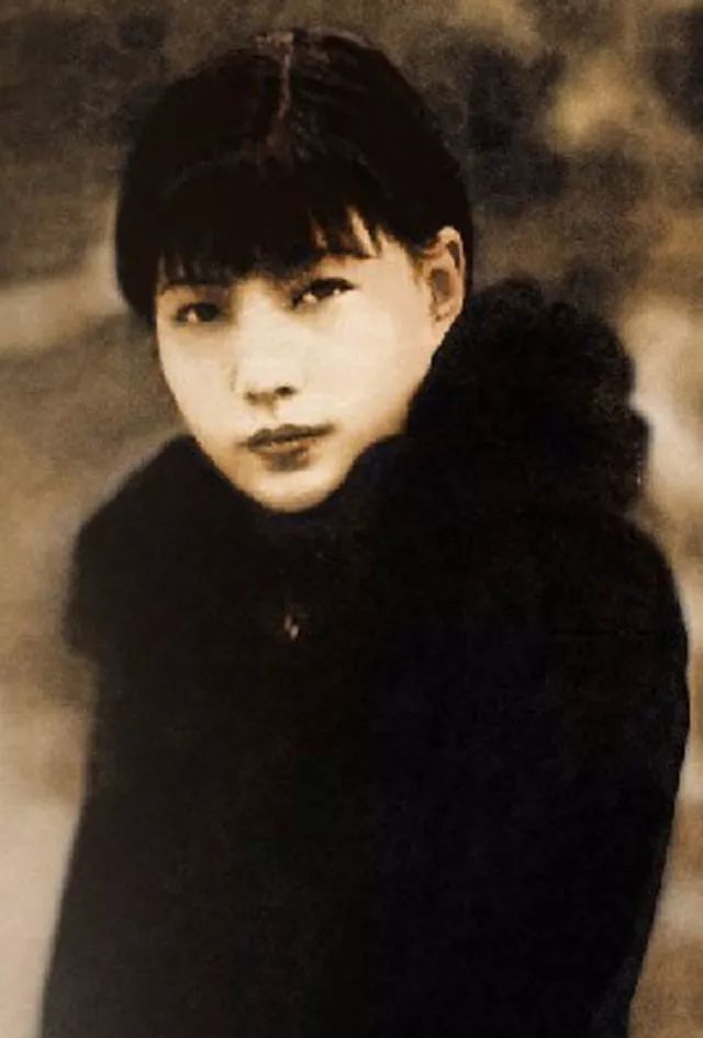 梅兰芳一生中的妻子和恋人，这尘世间的爱恋，比戏中还要苦三分