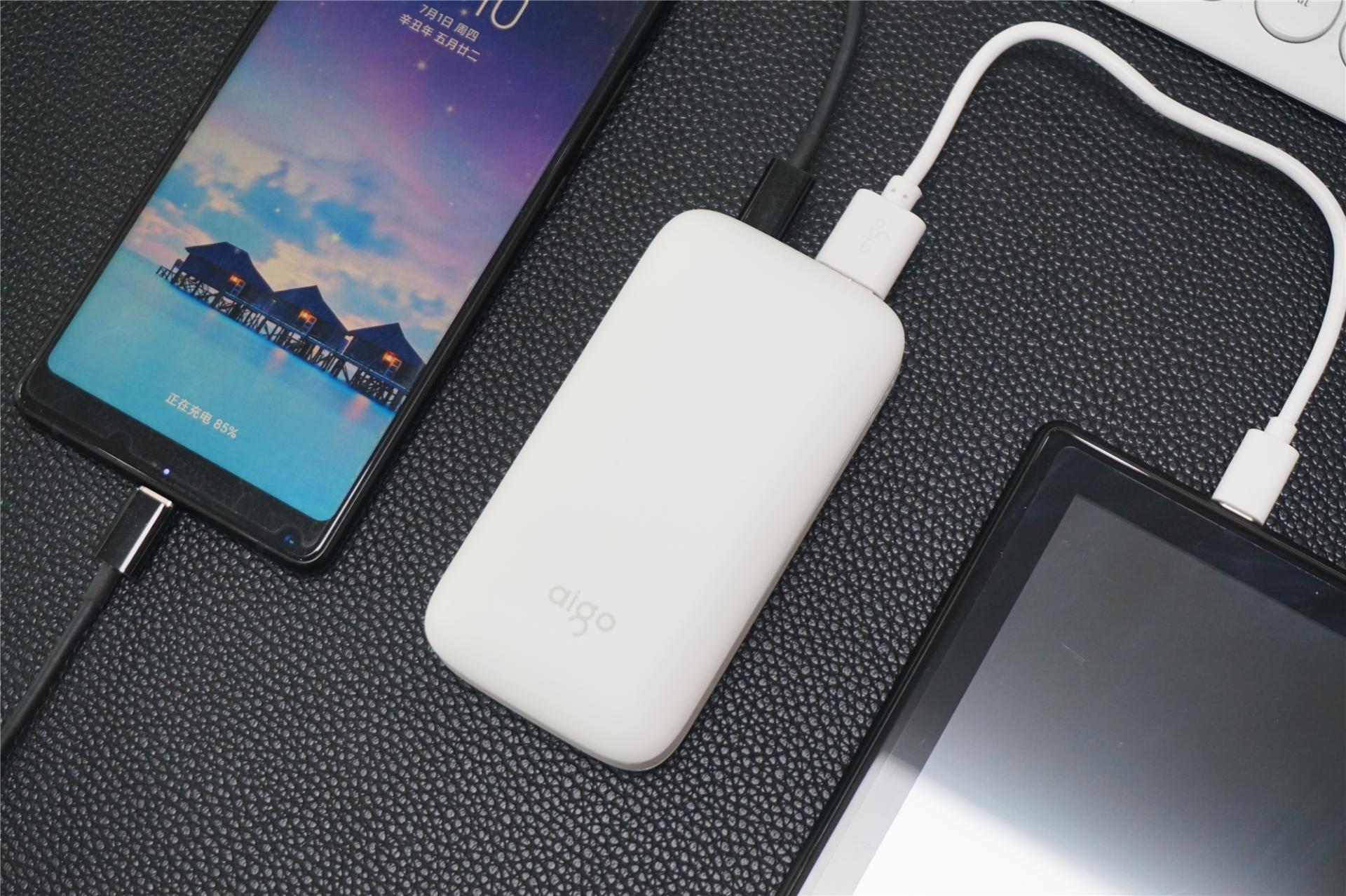 aigo爱国者充电宝充电是什么状态,aigo爱国者充电宝如何使用