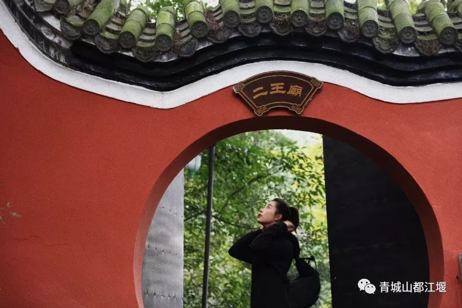 在古村落拍照怎么摆姿势好看,在古堰拍照姿势