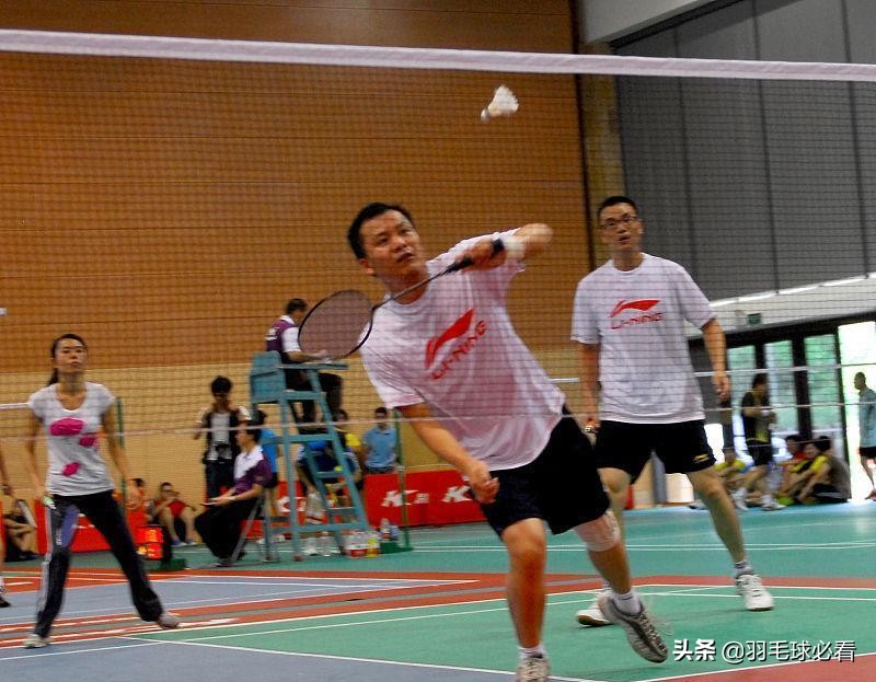 你的球馆年轻人多吗？身为年轻人的你，有多久没有打羽毛球了？