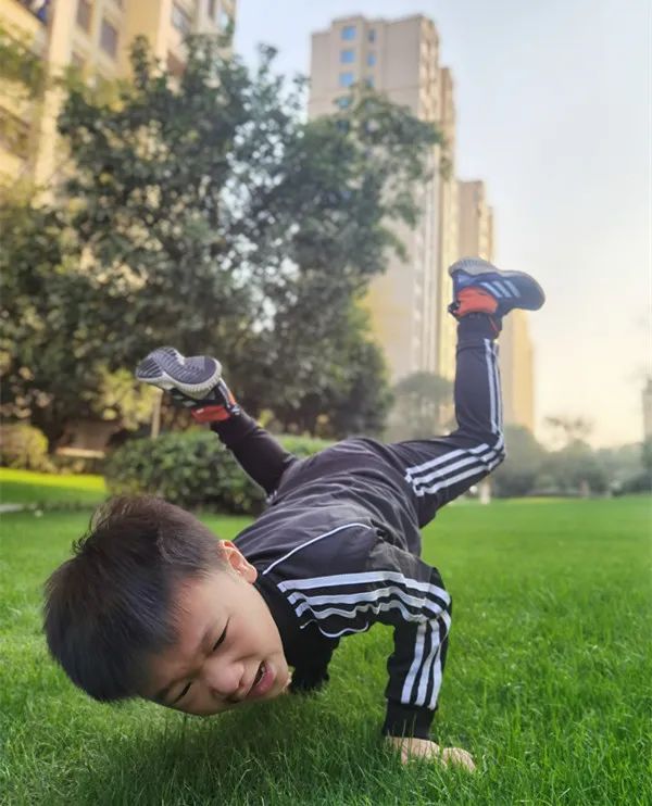 【呱呱教·99】【惊险】家长们注意啦，事关孩子安全，请查收！