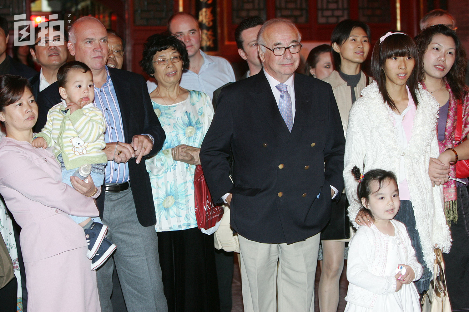 我，英国人，热爱中国酒桌文化，娶了中国妻子，在中国生活22年