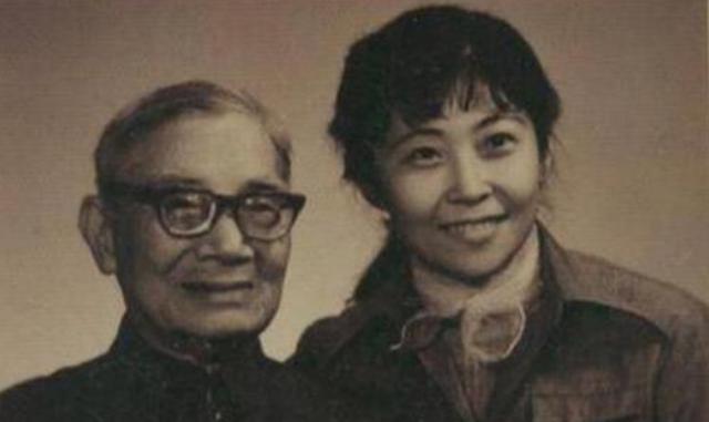 家里红旗不倒外面彩旗飘飘的男人,想外面彩旗飘飘又想家里红旗不倒