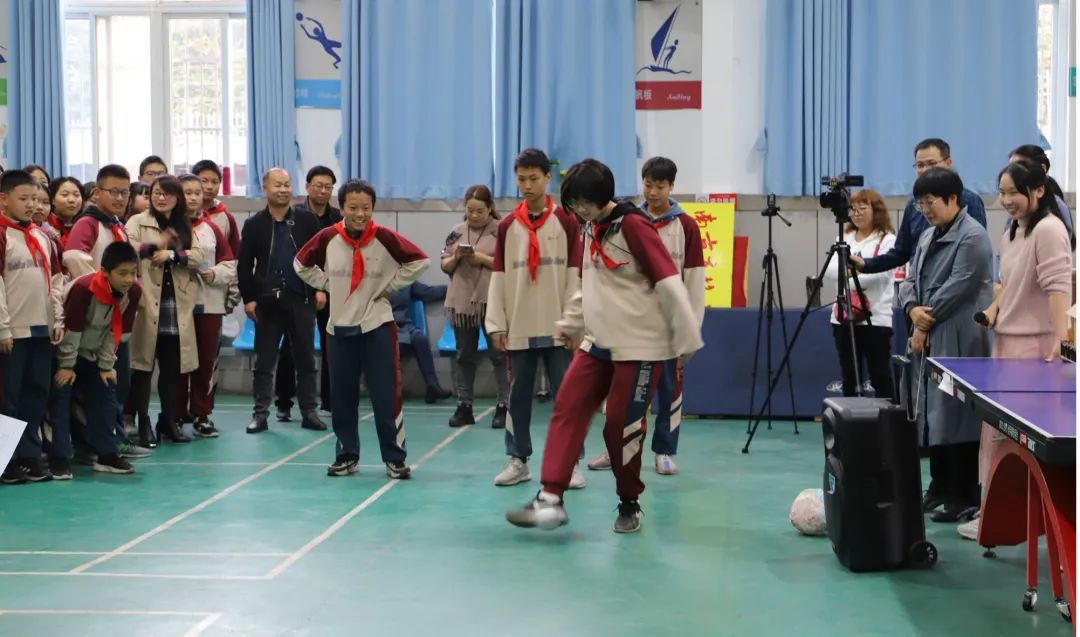学会垃圾分类变废为宝,小学垃圾分类变废为宝宣传报道